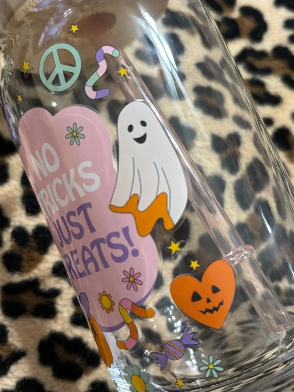 NO TRICKS JUST TREATS 💜🧡 Glass Tumbler Cup Straw Halloween Ghost Pumpkin Dorm